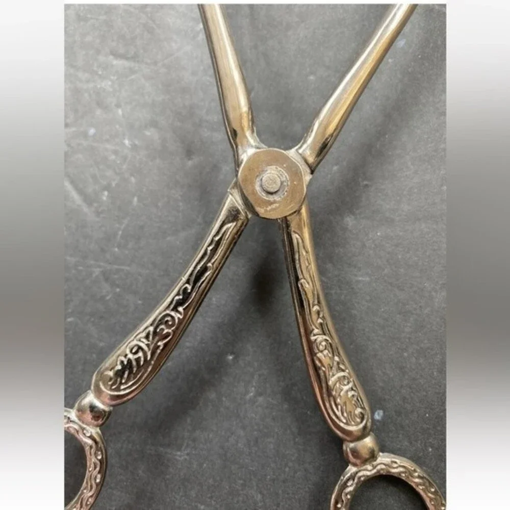Vintage Silver Plated Floral Ornate Serving Bread ,Salad Server Scissor Tong
